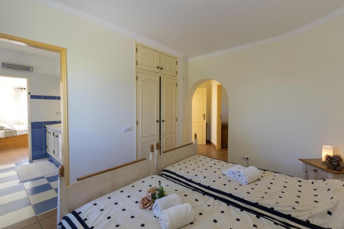 Villa With Beautiful See Views & Spacious Garden Ferragudo  Zewnętrze zdjęcie